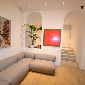 Casa Dane' *** La Spezia
